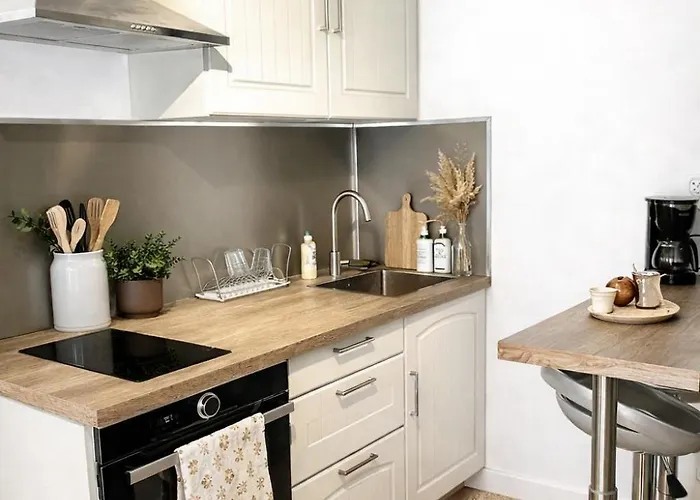 Cosy Avec Terrasse - A Deux Pas Et Tramway Direct * Nice