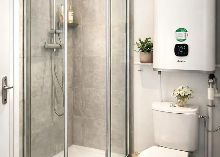 Appartement Cosy Avec Terrasse - A Deux Pas Et Tramway Direct *