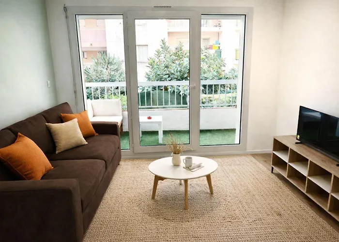 Cosy Avec Terrasse - A Deux Pas Et Tramway Direct *